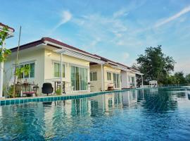 Sky and water resort, bed & breakfast a Petchaburi