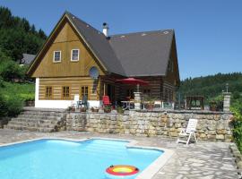 villa with swimming pool in the hilly landscape, holiday rental in Pecka