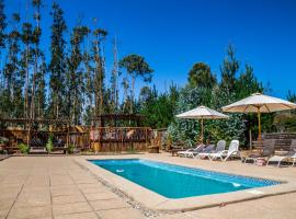 Lodge Bosques de San Jose, ξενοδοχείο σε Algarrobo