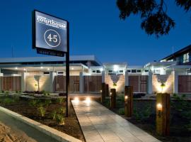 Loxton Courthouse Apartments, serviced apartment in Loxton