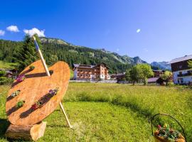 Residence Cavanis Wellness & Spa, serviced apartment in Sappada