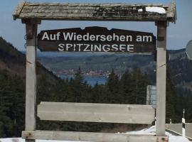 Ferienwohnung Karl - direkt im Ski- und Wandergebiet Spitzingsee, хотел с паркинг в Шпитцингзее