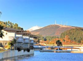 Praia das Rocas Bungalows, viešbutis mieste Kastanjeira de Pera