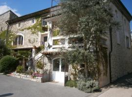 Gite l'Etape, hotel Vallon-Pont-dʼArcban