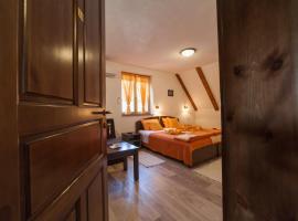 Guest House Rustico, pet-friendly hotel in Korenica