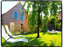 Comfy holiday home with terrace in Ellezelles, cabaña o casa de campo en Ellezelles