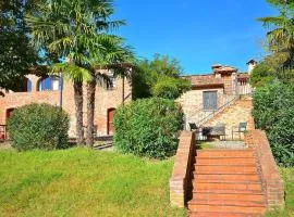 Agriturismo in Tuscany with Pool and Wine Tasting