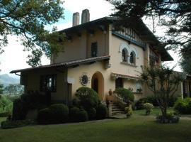 Villa La Croix Basque, хотел в Сибур