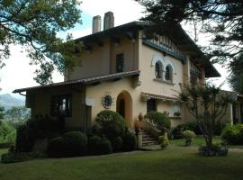 Villa La Croix Basque, hotel v destinaci Ciboure