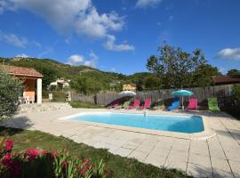 Luxurious Villa in Thueyts with Private Pool, levný hotel v destinaci Thueyts