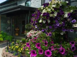 Alaska House of Jade Bed and Breakfast