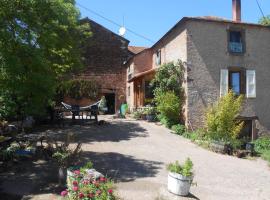 Chambre d'hôtes des Monts, familiehotel in Saint-Izaire