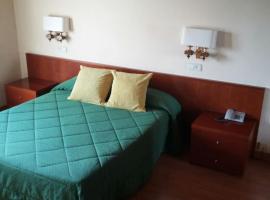 Hotel Bon Repos、ベイベル・デ・サルダーニャのペット同伴可ホテル