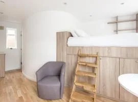 Apartment near Harrods