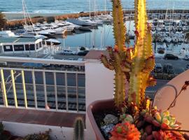 Mediterraneo, hotel uz plažu u gradu 'Masnou'