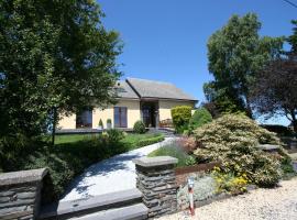 Peaceful Cottage in Ardennes with Private Terrace บ้านพักในบาสตาญ