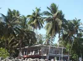 Sea View Holiday Home, hotel in Malvan