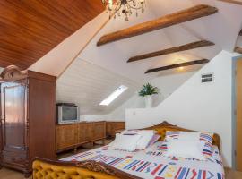 Apartment Patricia, hotel in Trogir