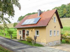 Charming Holiday Home in Hohnstein ot Lohsdorf, hotel with parking in Hohnstein