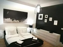 Black&White Apartment- Wierzbowa 5