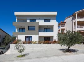 Lemechi Casa Girasole Apartments، فندق في راباك