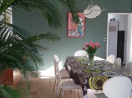 Maison Vintage Ardenne, hotel v destinaci Awenne