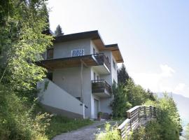 Apartment in Aschau near Ski Lift Kaltenbach, hotel in Aschau