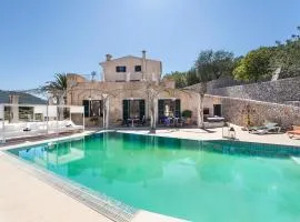 Majestic Holiday Estate in Calvià Up to 12 Guests