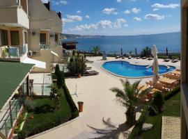 Aparthotel Golf Coast, serviced apartment in Kavarna