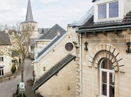 Quiet holiday home in Valkenburg, hotell i Valkenburg