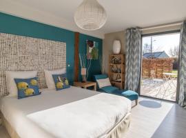 Aux 5 Sens, hotel with hot tubs in Tillé