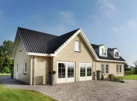 Modern holiday home near Schoorl and beach