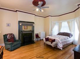 A Tanners Home Inn Bed and Breakfast, hotell sihtkohas Saint John