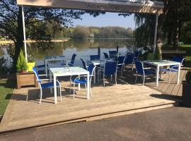 L'Auberge du Lac, bed & breakfast a Annay