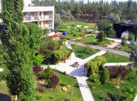 Pansionat Chernomor, Hotel in Rybakiwka