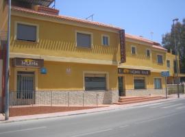 Pensión La Venta, guest house in Puerto de Mazarrón