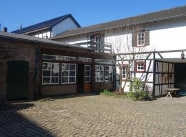 Ferienwohnung Laumen, hotel v destinaci Heimbach