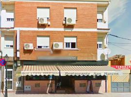 Pension San Marcos, guest house in Alovera