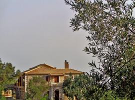 Menina Farm Kalamata Countryside, casa rural en Perivolákia