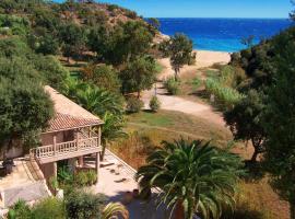 Le Clos des Sept Palmiers, hotel u gradu Kavaler surMer