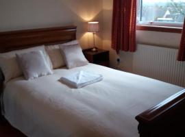 House for Groups & Contractors Kilmarnock, hotel with parking in Kilmarnock
