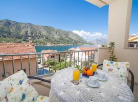 Apartments Castello, hotell i Kotor