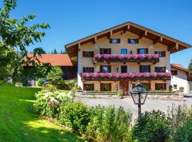 Lohener Hof - Ferienwohnungen Gastager, hotel in Ruhpolding