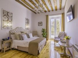 Oriente Palace Apartments, hotel in Madrid