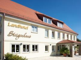 Landhotel Steigenhaus, מלון עם חניה בUntermünkheim