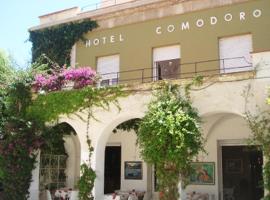 Hotel Comodoro, hotel i Portbou