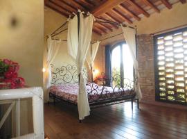 Agriturismo I Pitti: Serravalle Pistoiese'de bir otoparklı otel