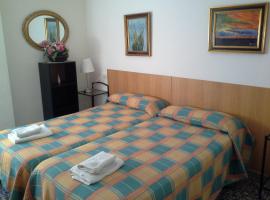 Pensión Lacasta, bed and breakfast en Zaragoza