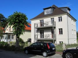 “Haus am Küstenwald” Ferienwohnungen, Hotel in Graal-Müritz