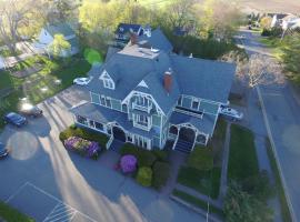 Victoria's Historic Inn, hotel with parking in Wolfville